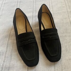 Liz Claiborne NWOT faux suede black loafer heels.